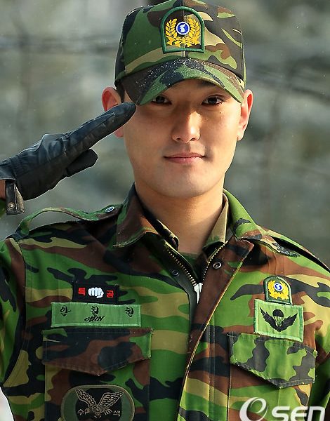 Ли джун ги в армии фото